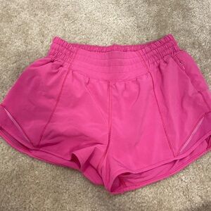 lululemon hotty hot shorts size 6